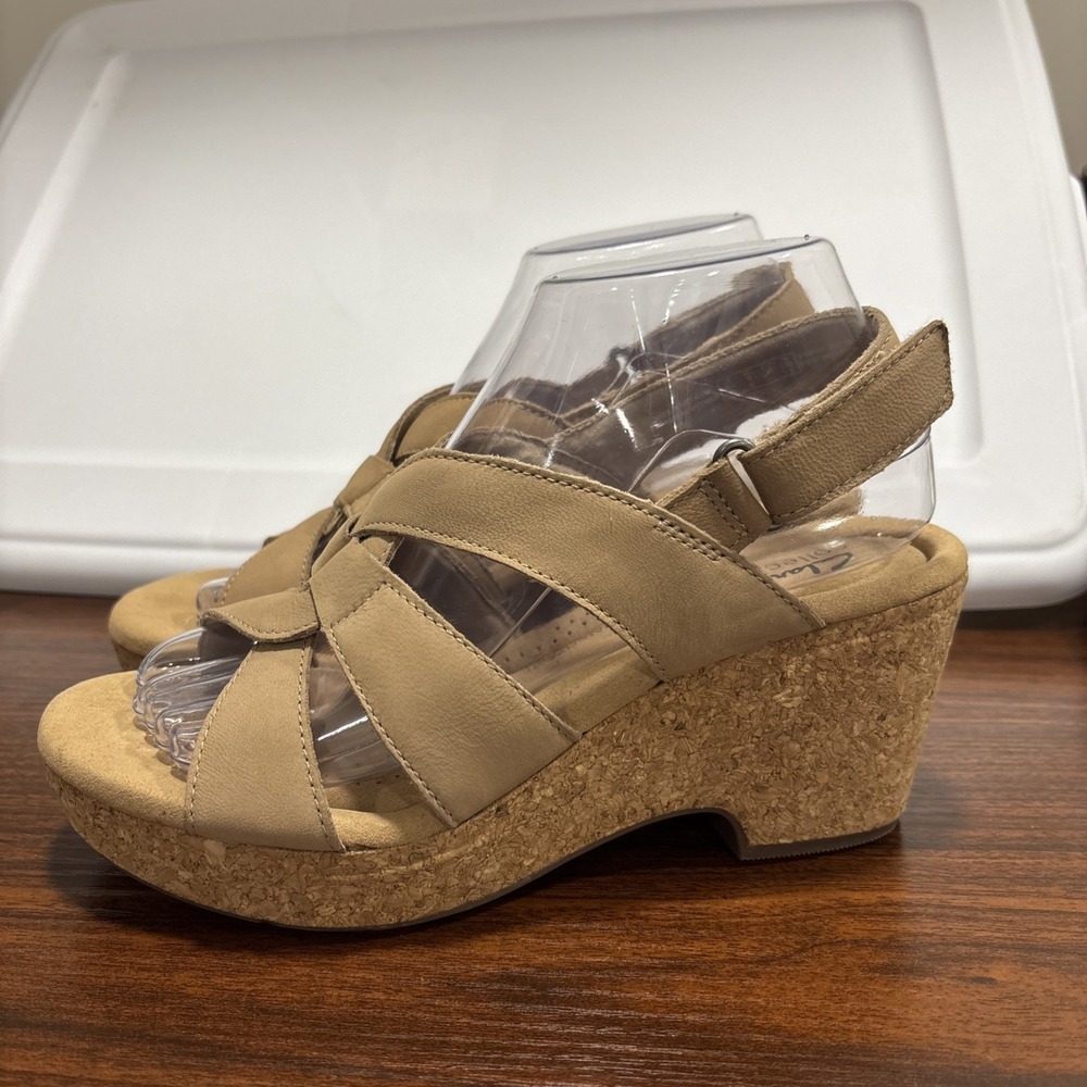 Clarks Giselle Beach Wedge Sandal Nubuck Cork Platform Crisscross Strap Womens 8